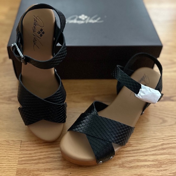 Patricia Nash NIB Gigi Sandals (8) - Picture 11 of 16